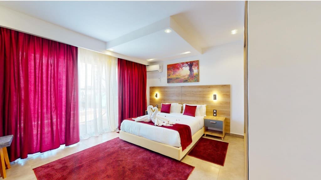 Kingdom Luxury Hotel