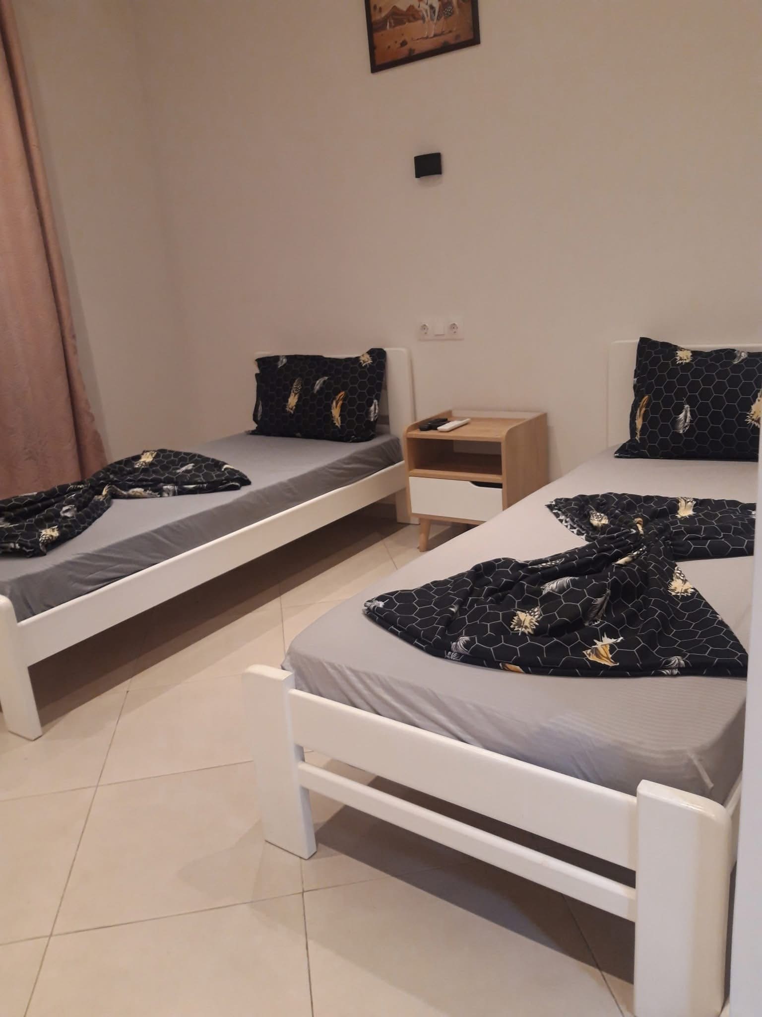 Hostel Dayz - Hussein Day